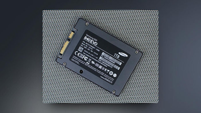 2013年-第一款采用TLC NAND闪存的固态硬盘三星 840 EVO 2013年-第一款采用TLC NAND闪存的固态硬盘三星 840 EVO